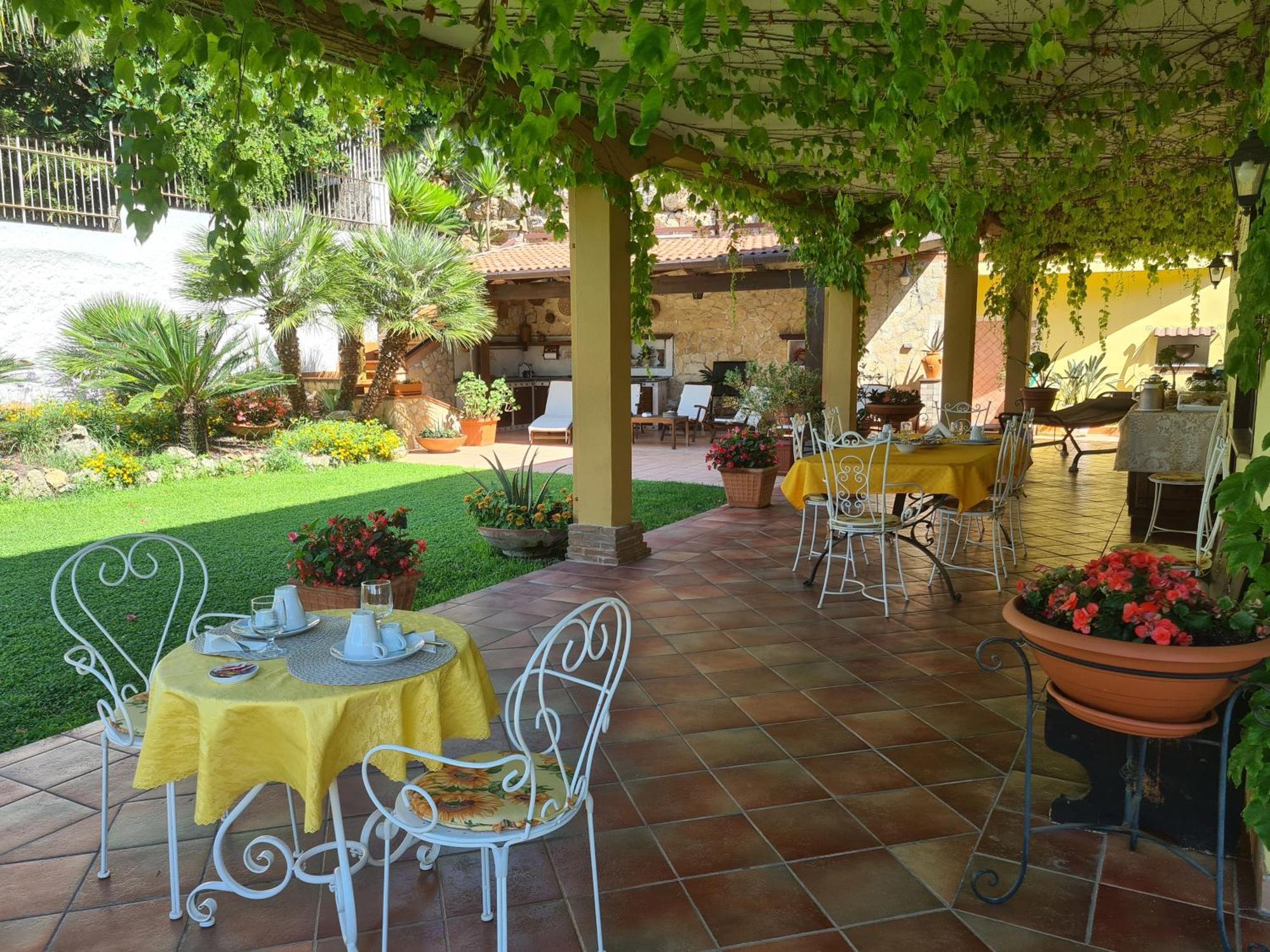 Villa Olga B&B Formia Exterior foto