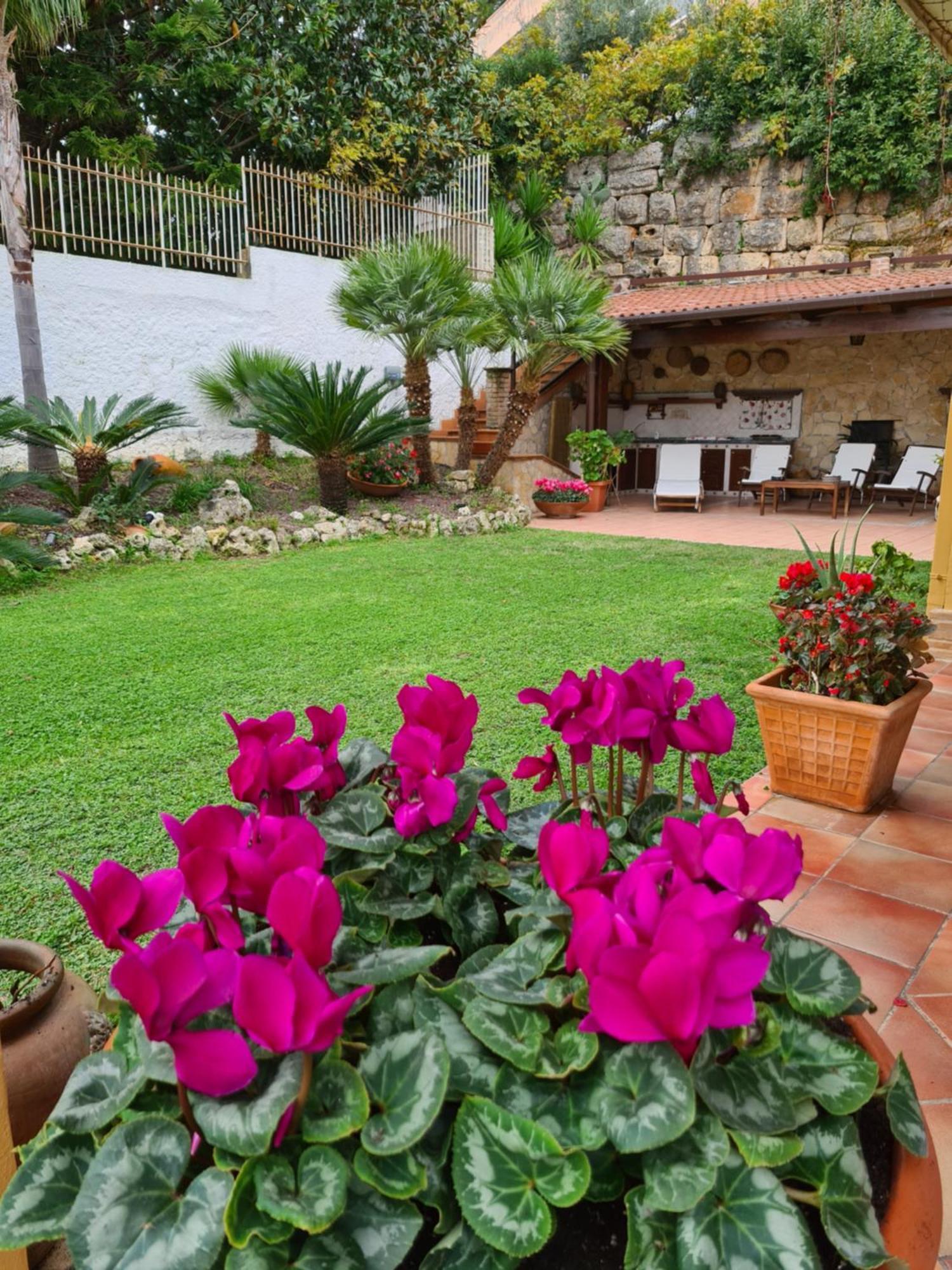 Villa Olga B&B Formia Exterior foto